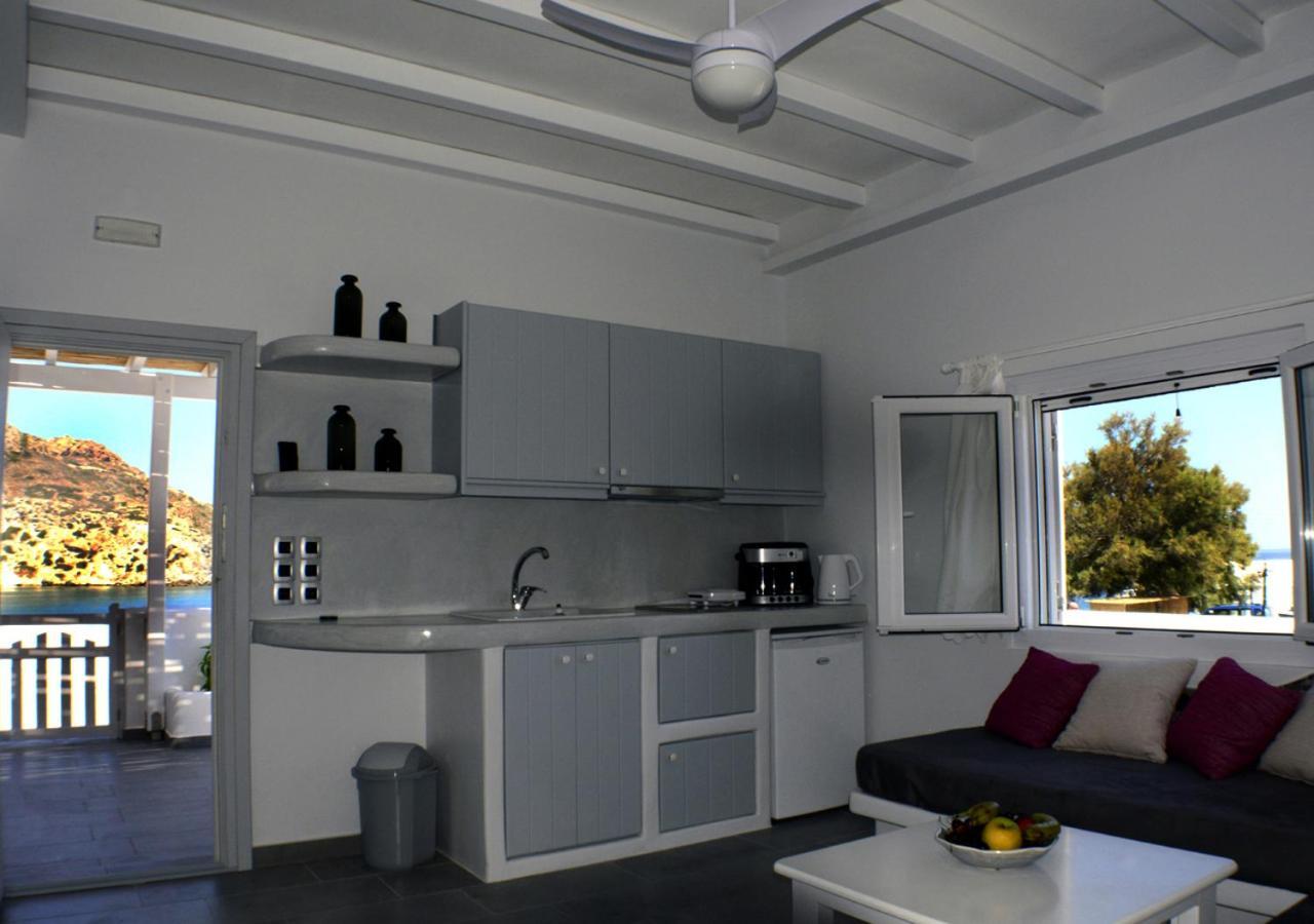 הוילה Seashell Mandrakia Sea View מראה חיצוני תמונה